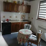 Quarto em Acomodações Particulares Rooms-zejnep