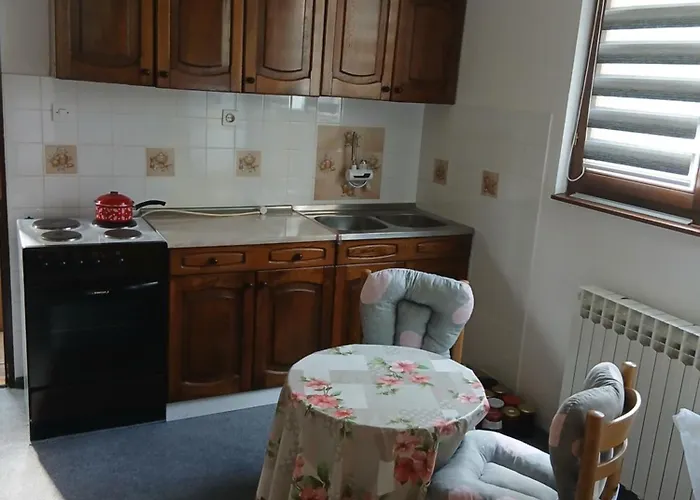 Quarto em Acomodações Particulares Rooms-zejnep